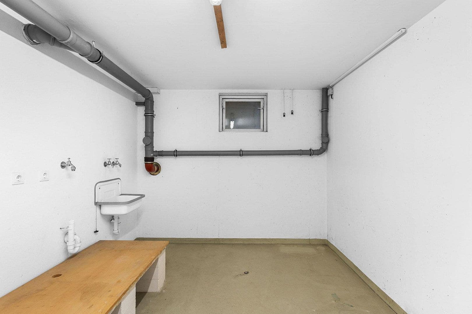 Predaj domu 140 m², pozemek 194 m², Regensburg, Bavorsko Predaj domu 140 m², pozemek 194 m², Regensburg, Bavorsko