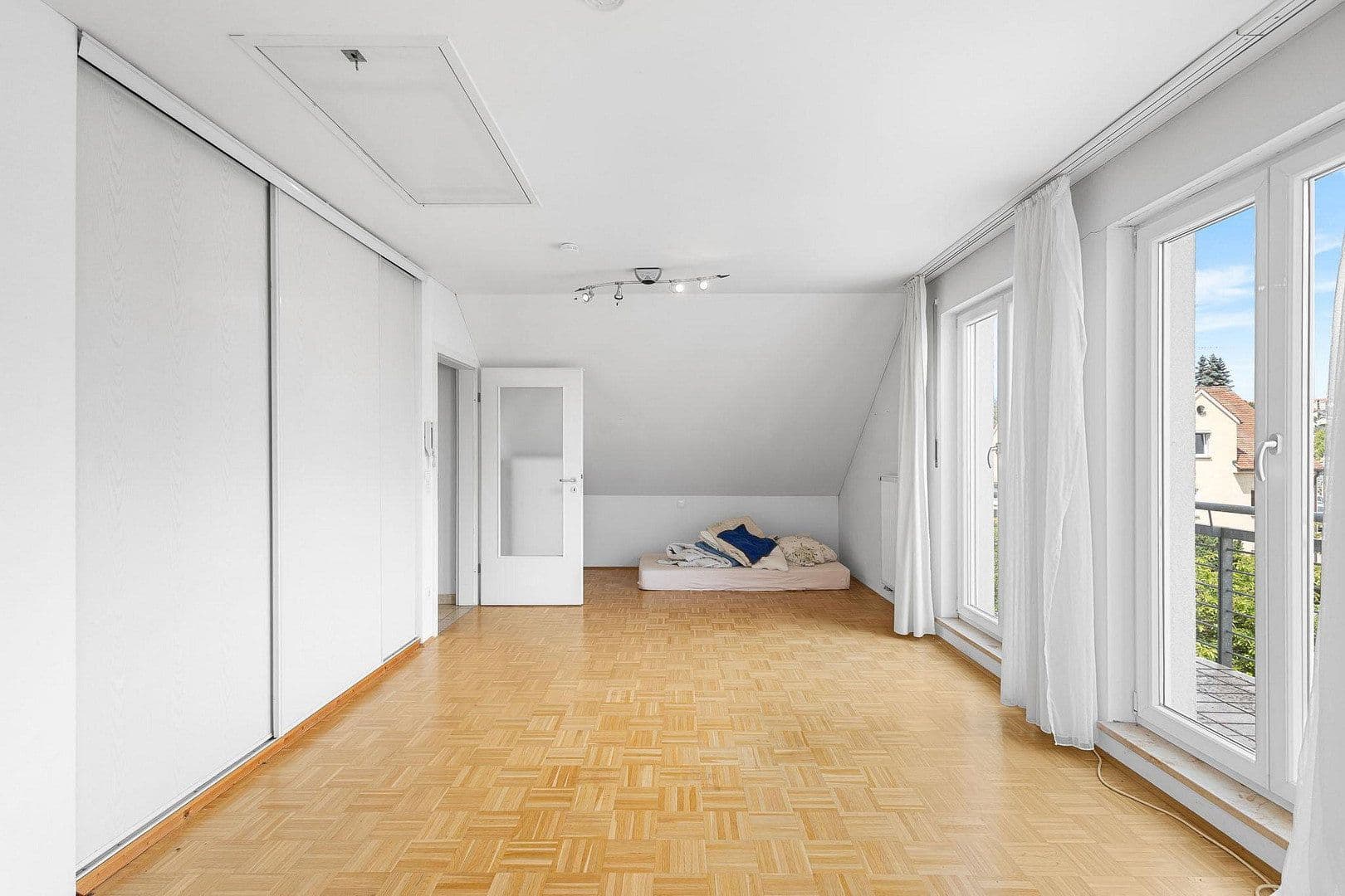 Predaj domu 140 m², pozemek 194 m², Regensburg, Bavorsko Predaj domu 140 m², pozemek 194 m², Regensburg, Bavorsko