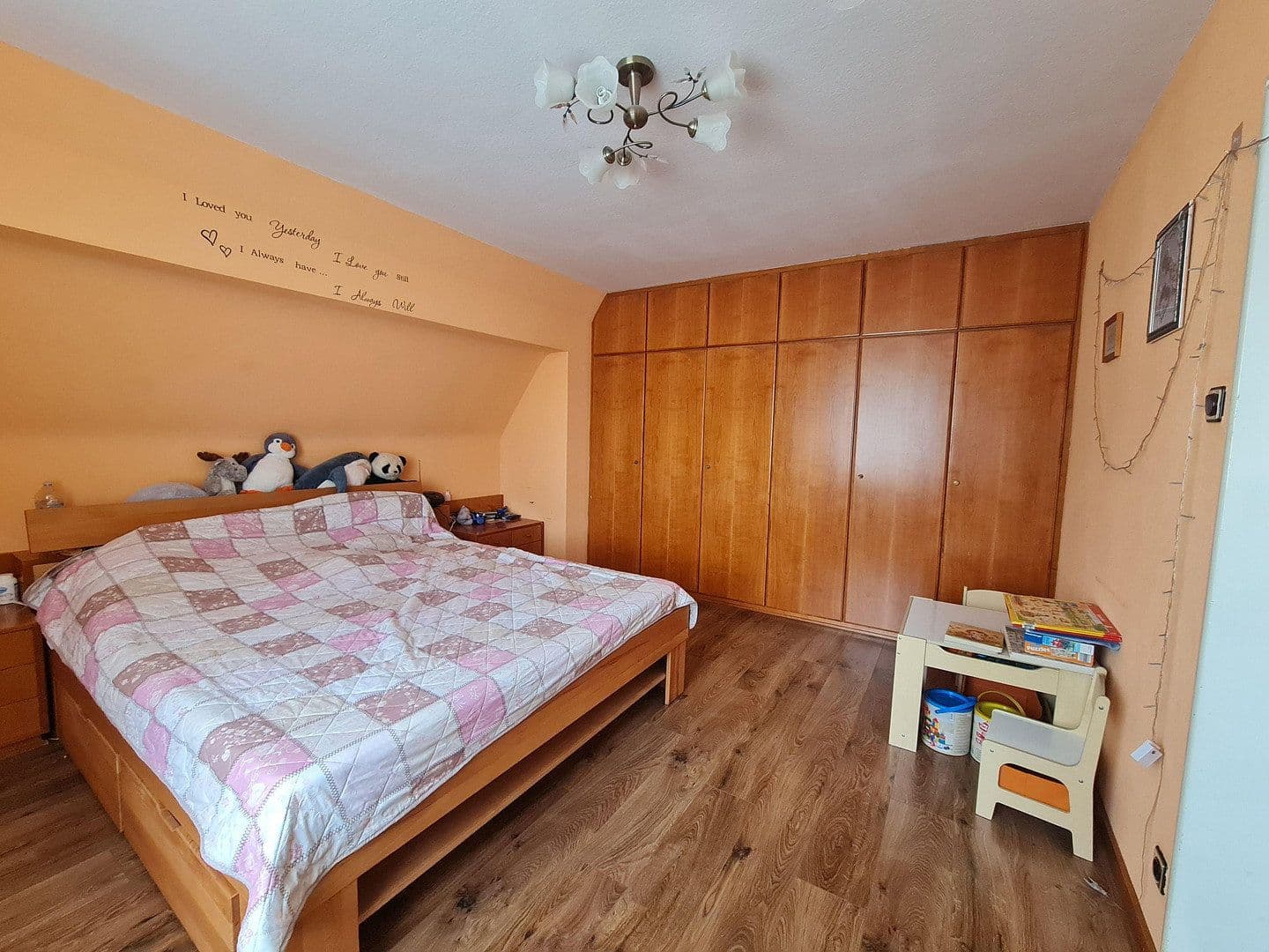 Predaj domu 220 m², pozemek 1.225 m², Fährstr. 3, Duisburg, Severné Porýnie - Westfálsko Predaj domu 220 m², pozemek 1.225 m², Fährstr. 3, Duisburg, Severné Porýnie - Westfálsko