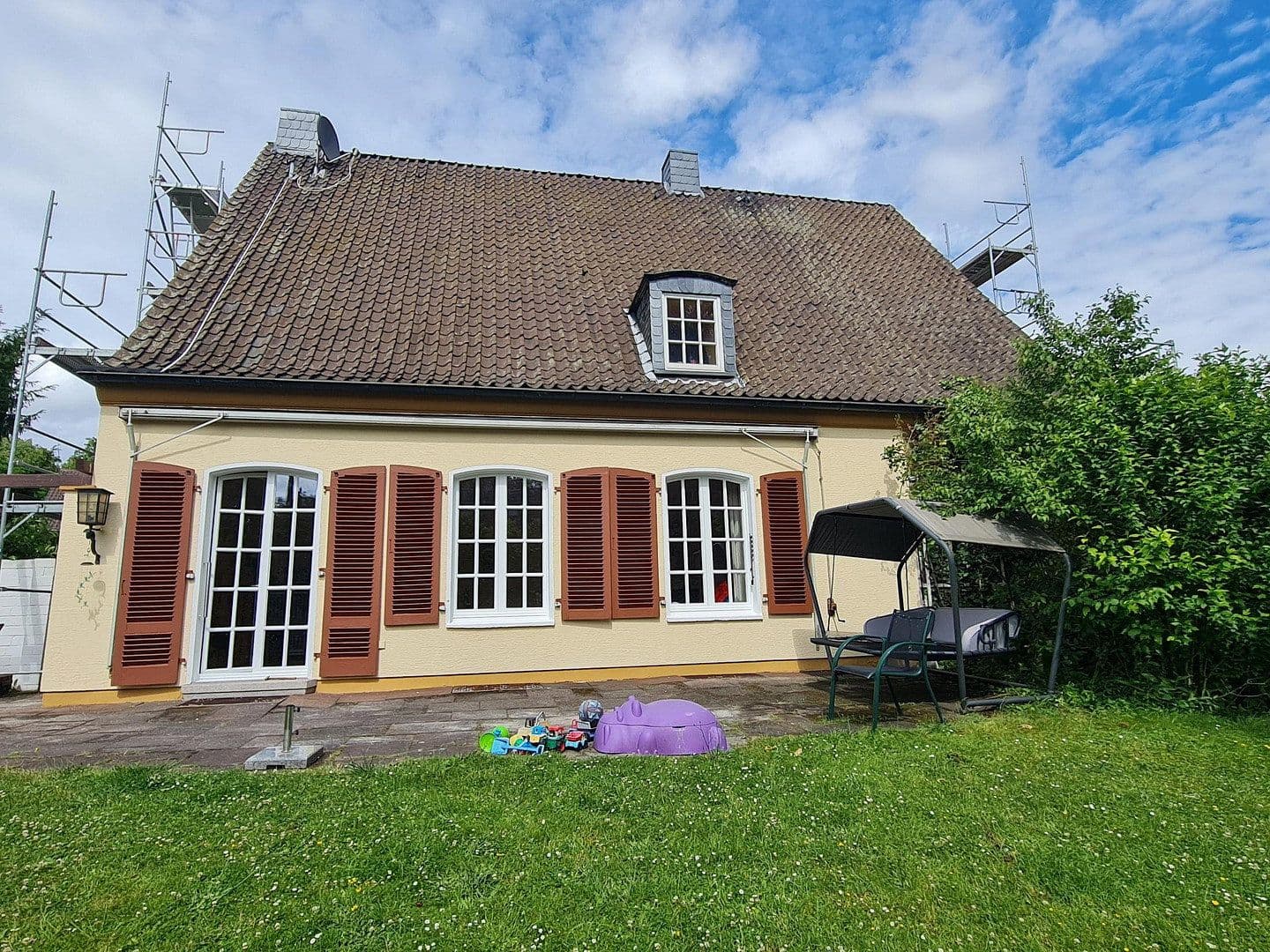 Predaj domu 220 m², pozemek 1.225 m², Fährstr. 3, Duisburg, Severné Porýnie - Westfálsko Predaj domu 220 m², pozemek 1.225 m², Fährstr. 3, Duisburg, Severné Porýnie - Westfálsko