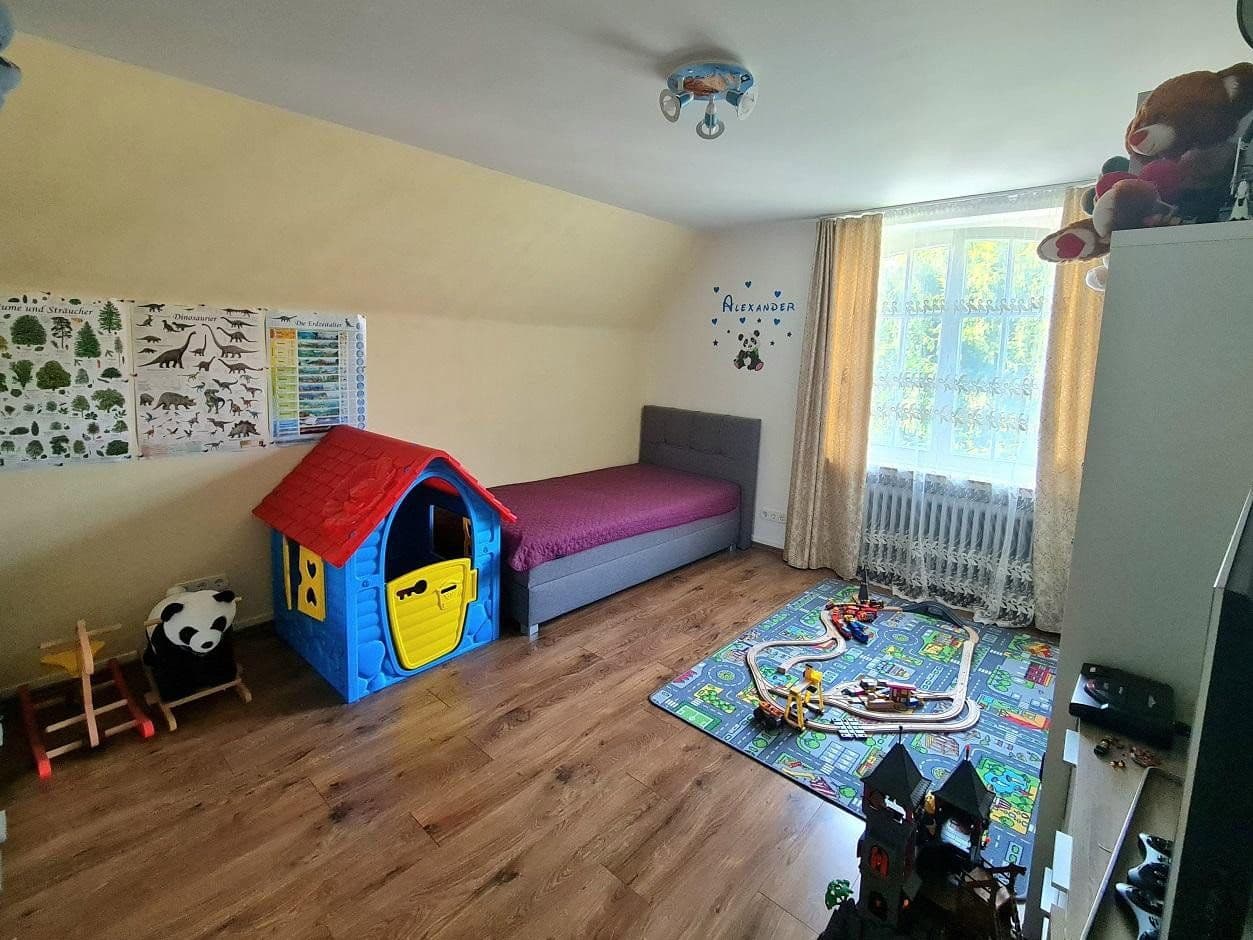 Predaj domu 220 m², pozemek 1.225 m², Fährstr. 3, Duisburg, Severné Porýnie - Westfálsko Predaj domu 220 m², pozemek 1.225 m², Fährstr. 3, Duisburg, Severné Porýnie - Westfálsko