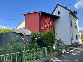 Predaj domu 148 m², pozemek 365 m², Koblenz, Porýnie-Falcko Predaj domu 148 m², pozemek 365 m², Koblenz, Porýnie-Falcko