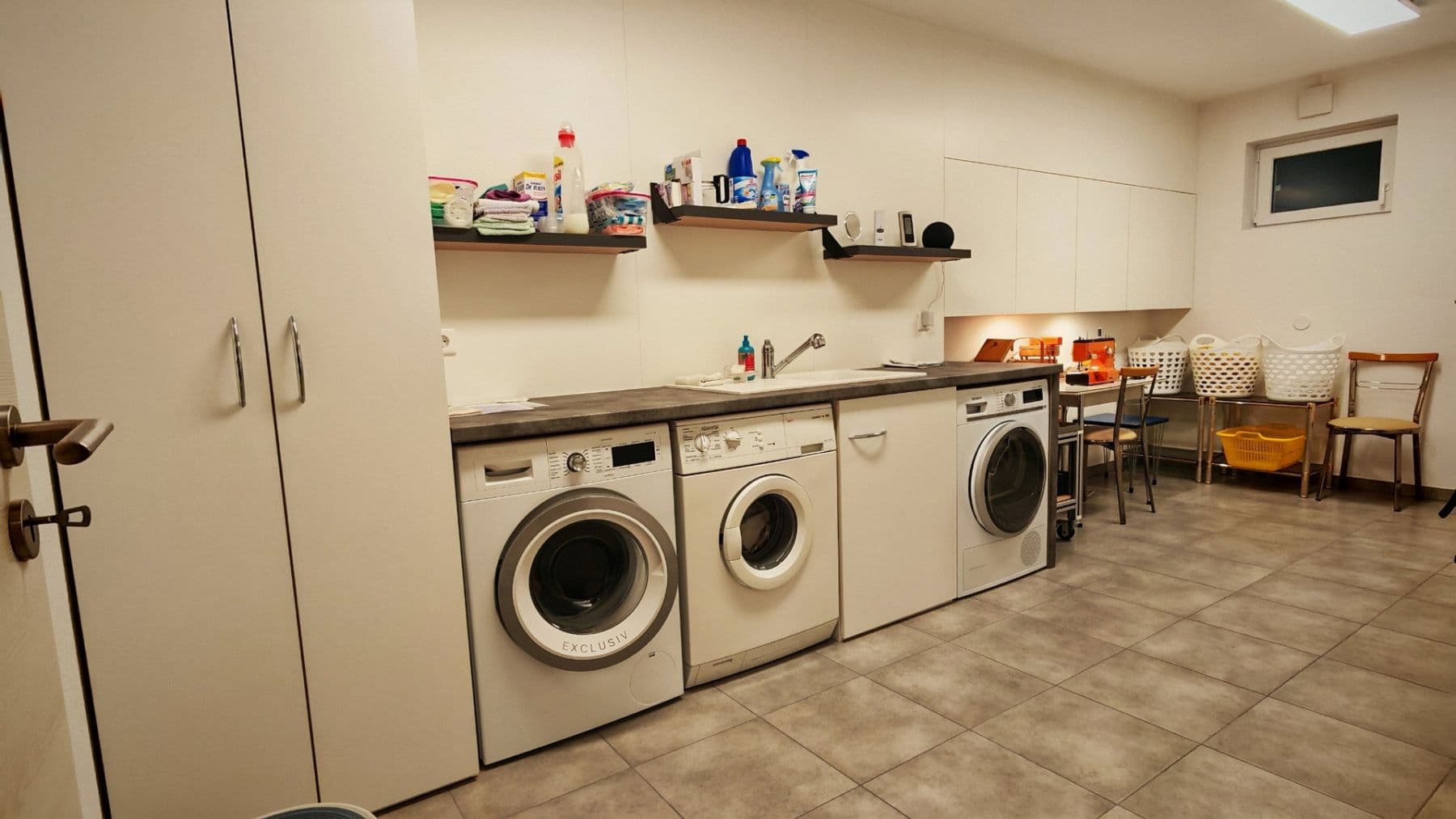 Predaj domu 125 m², pozemek 180 m², Altdorf bei Nürnberg, Bavorsko Predaj domu 125 m², pozemek 180 m², Altdorf bei Nürnberg, Bavorsko
