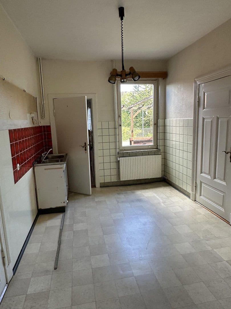 Predaj domu 90 m², pozemek 1.173 m², Friedhofstraße 4, Schacht-Audorf, Šlezvicko-Holštajnsko Predaj domu 90 m², pozemek 1.173 m², Friedhofstraße 4, Schacht-Audorf, Šlezvicko-Holštajnsko