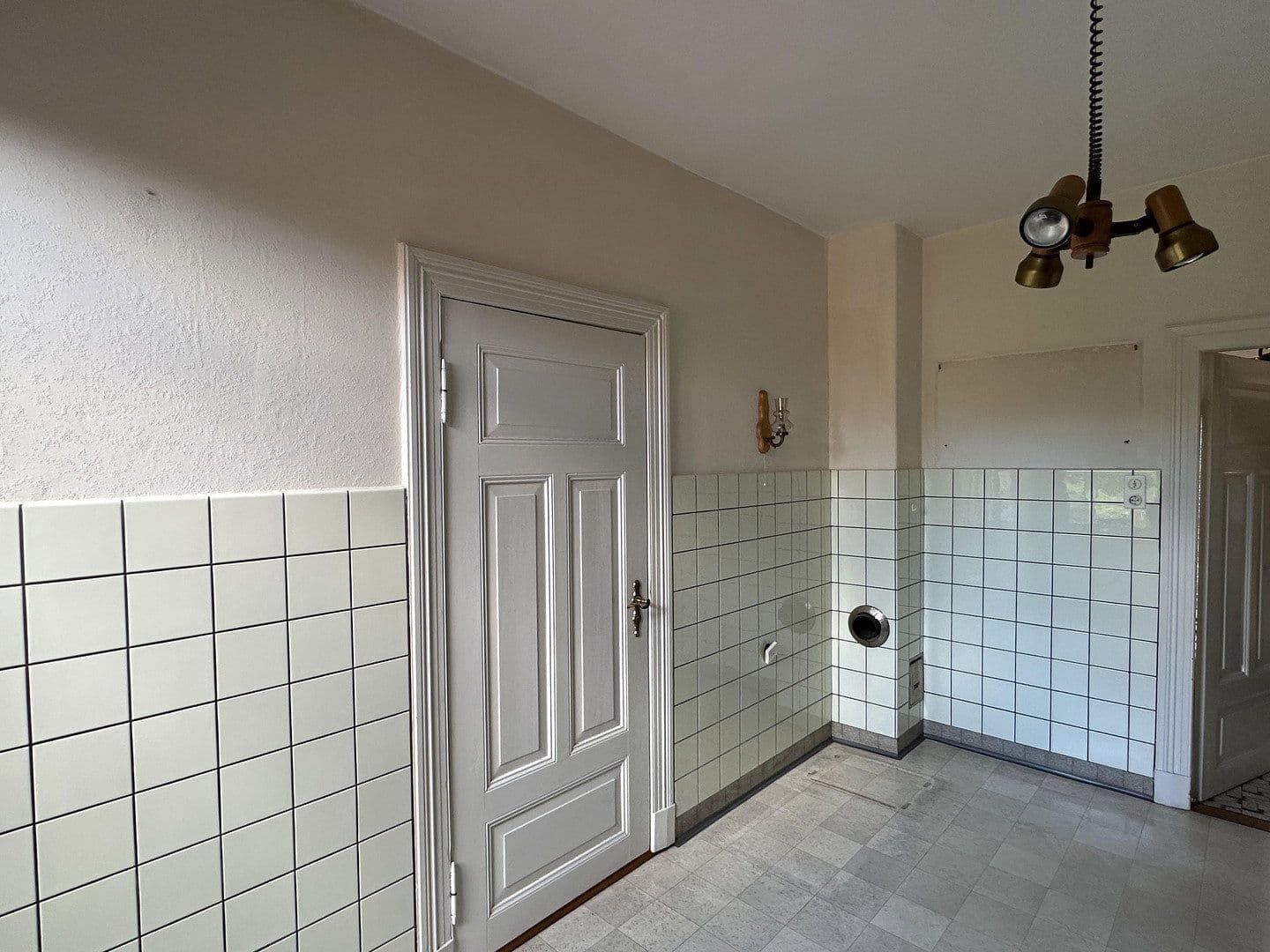 Predaj domu 90 m², pozemek 1.173 m², Friedhofstraße 4, Schacht-Audorf, Šlezvicko-Holštajnsko Predaj domu 90 m², pozemek 1.173 m², Friedhofstraße 4, Schacht-Audorf, Šlezvicko-Holštajnsko