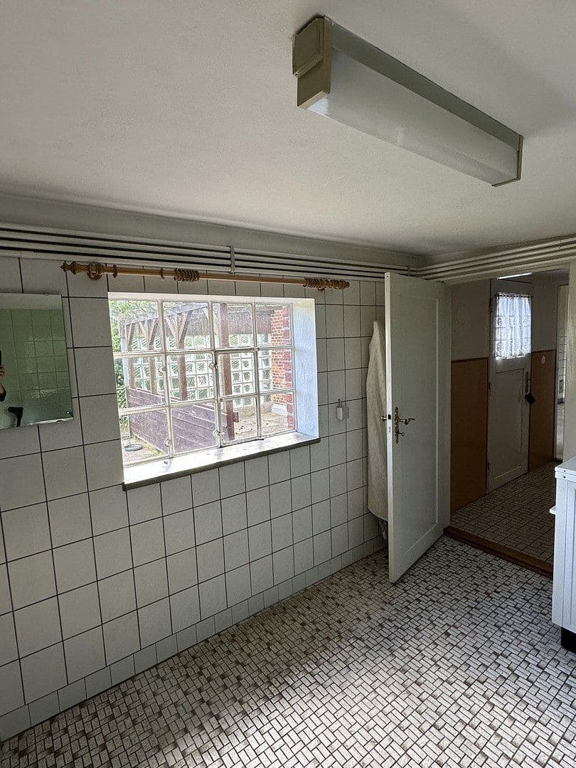 Predaj domu 90 m², pozemek 1.173 m², Friedhofstraße 4, Schacht-Audorf, Šlezvicko-Holštajnsko Predaj domu 90 m², pozemek 1.173 m², Friedhofstraße 4, Schacht-Audorf, Šlezvicko-Holštajnsko