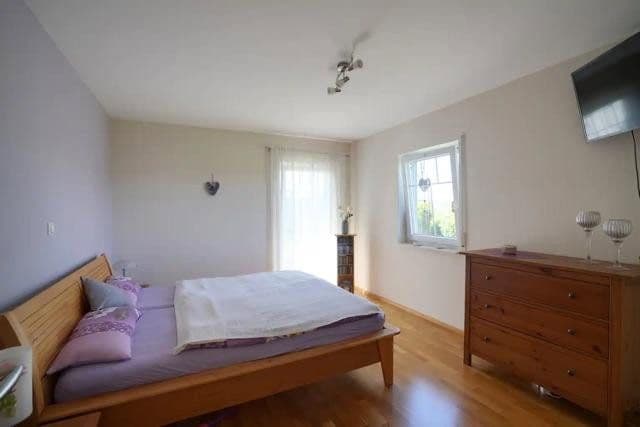 Predaj domu 146 m², pozemek 2.000 m², Rascheid, Porýnie-Falcko Predaj domu 146 m², pozemek 2.000 m², Rascheid, Porýnie-Falcko
