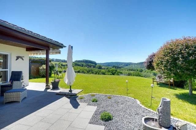 Predaj domu 146 m², pozemek 2.000 m², Rascheid, Porýnie-Falcko Predaj domu 146 m², pozemek 2.000 m², Rascheid, Porýnie-Falcko