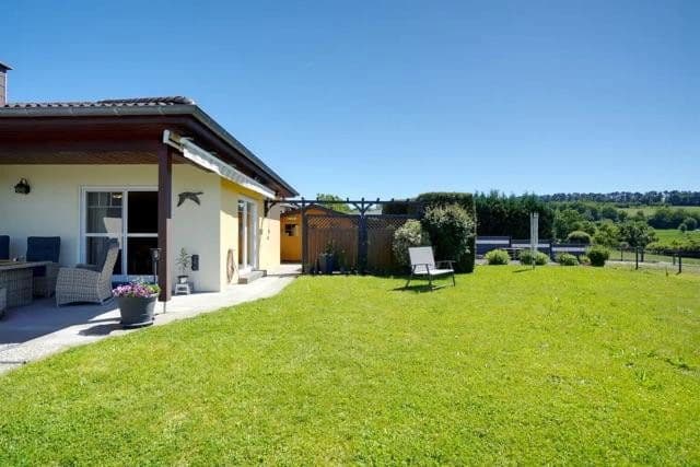 Predaj domu 146 m², pozemek 2.000 m², Rascheid, Porýnie-Falcko Predaj domu 146 m², pozemek 2.000 m², Rascheid, Porýnie-Falcko