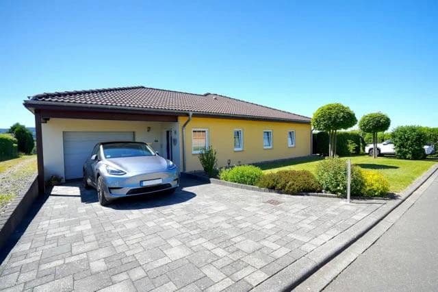 Predaj domu 146 m², pozemek 2.000 m², Rascheid, Porýnie-Falcko Predaj domu 146 m², pozemek 2.000 m², Rascheid, Porýnie-Falcko