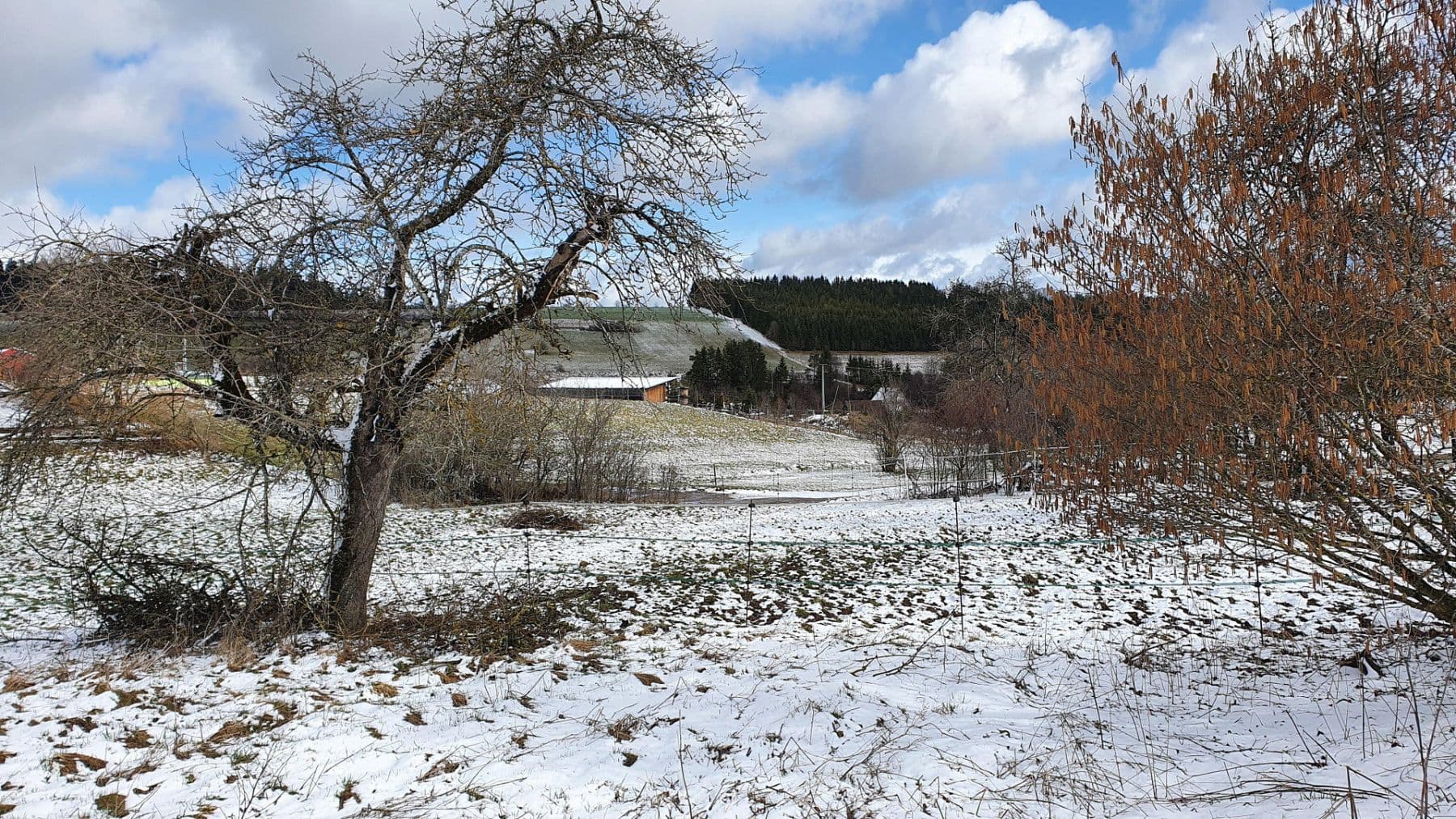 Predaj pozemku 2.443 m², Auf den Höfen, Niedereschach, Bádensko-Wurttembersko Predaj pozemku 2.443 m², Auf den Höfen, Niedereschach, Bádensko-Wurttembersko