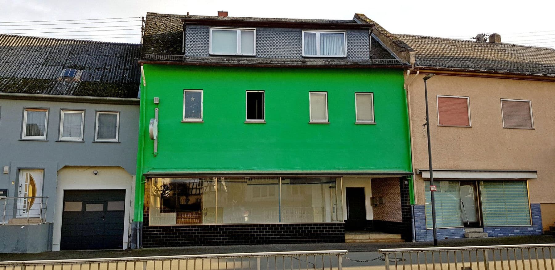 Predaj domu 178 m², pozemek 133 m², Hauptstrasse 39, Miehlen, Porýnie-Falcko Predaj domu 178 m², pozemek 133 m², Hauptstrasse 39, Miehlen, Porýnie-Falcko