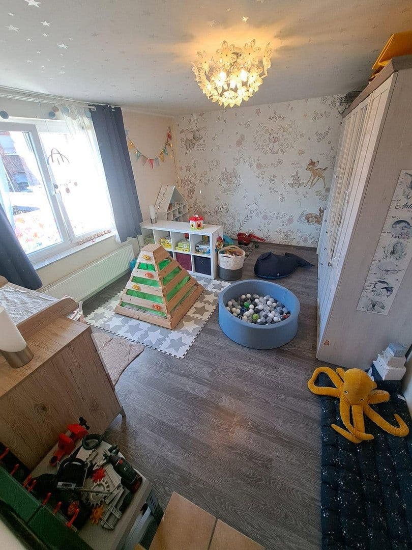 Predaj domu 154 m², pozemek 236 m², Alsdorf, Severné Porýnie - Westfálsko Predaj domu 154 m², pozemek 236 m², Alsdorf, Severné Porýnie - Westfálsko