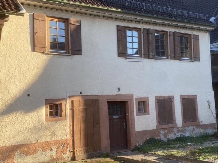 Predaj domu 100 m², pozemek 540 m², Sulz am Neckar, Bádensko-Wurttembersko Predaj domu 100 m², pozemek 540 m², Sulz am Neckar, Bádensko-Wurttembersko
