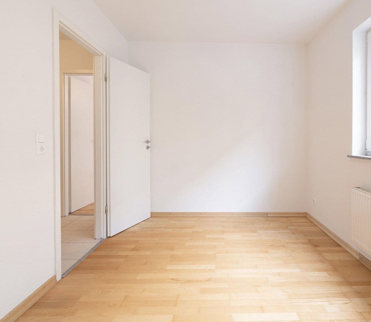 Prenájom bytu 3-izbový 63 m², Stuttgart, Bádensko-Wurttembersko Prenájom bytu 3-izbový 63 m², Stuttgart, Bádensko-Wurttembersko