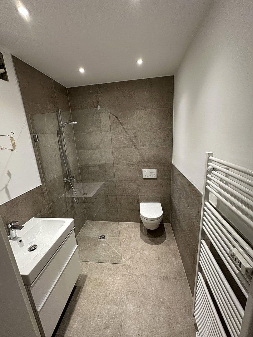 Prenájom bytu 3-izbový 65 m², Alfterer Straße 17, Bonn, Severné Porýnie - Westfálsko Prenájom bytu 3-izbový 65 m², Alfterer Straße 17, Bonn, Severné Porýnie - Westfálsko