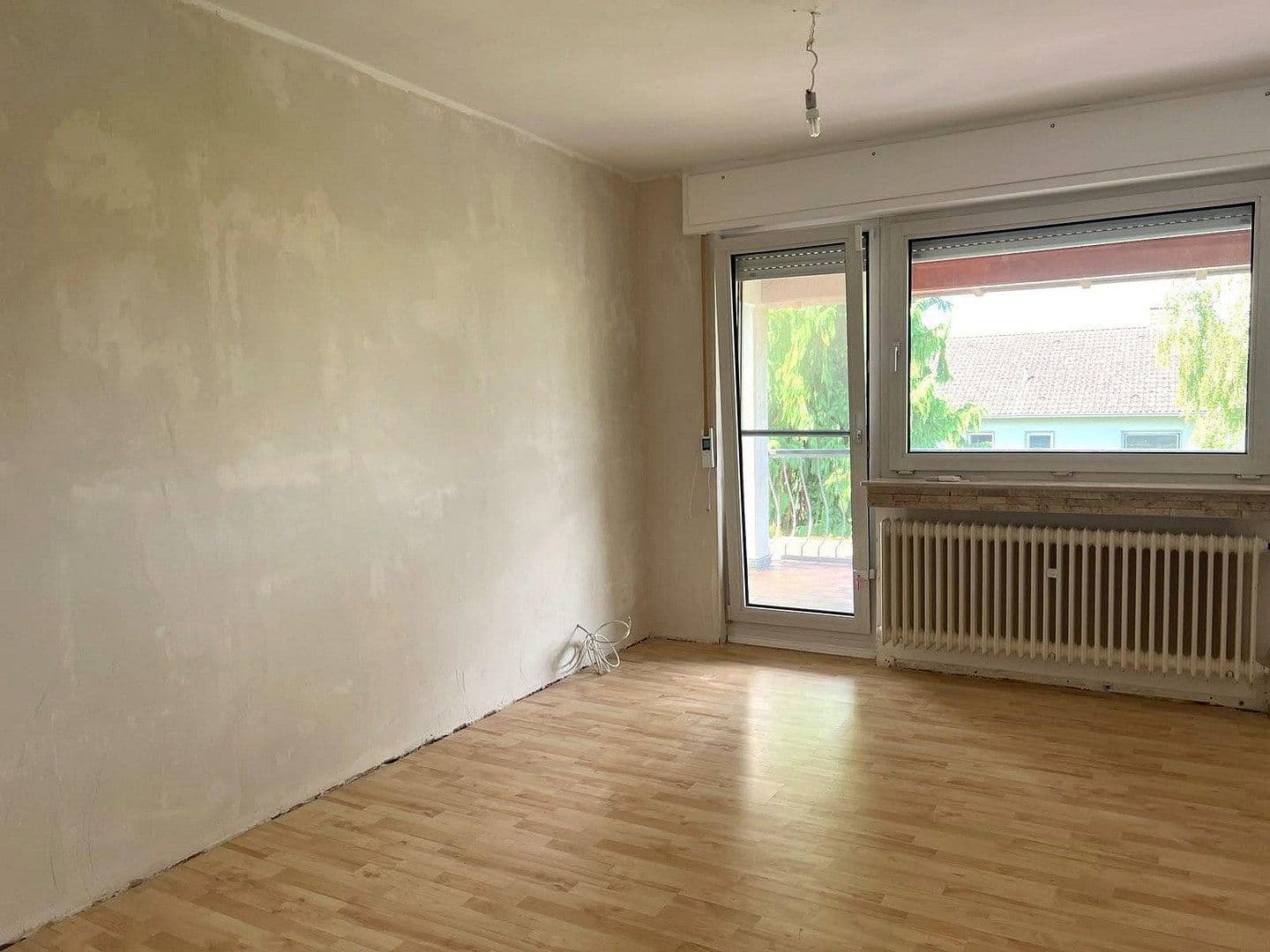Predaj domu 110 m², pozemek 324 m², Schwalbach am Taunus, Hesensko Predaj domu 110 m², pozemek 324 m², Schwalbach am Taunus, Hesensko