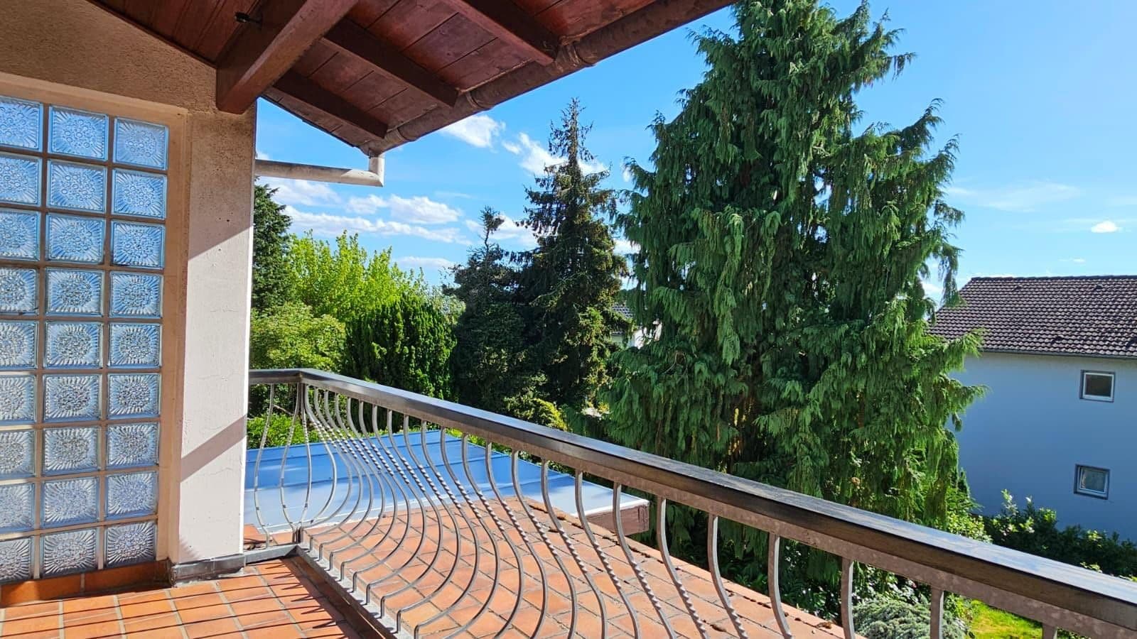 Predaj domu 110 m², pozemek 324 m², Schwalbach am Taunus, Hesensko Predaj domu 110 m², pozemek 324 m², Schwalbach am Taunus, Hesensko