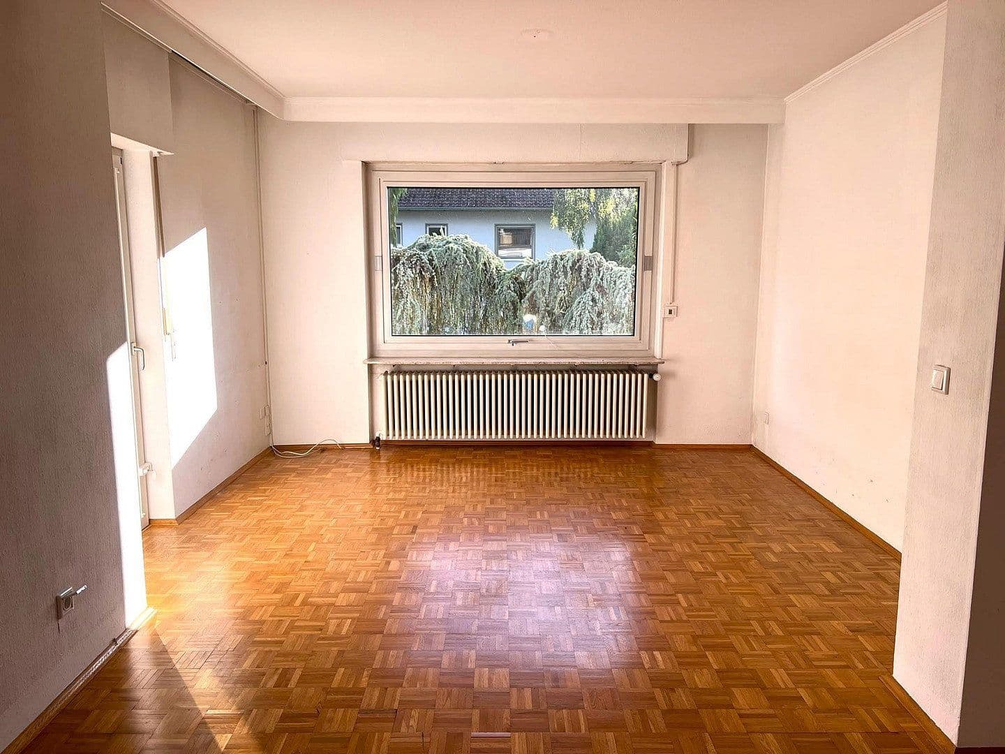 Predaj domu 110 m², pozemek 324 m², Schwalbach am Taunus, Hesensko Predaj domu 110 m², pozemek 324 m², Schwalbach am Taunus, Hesensko