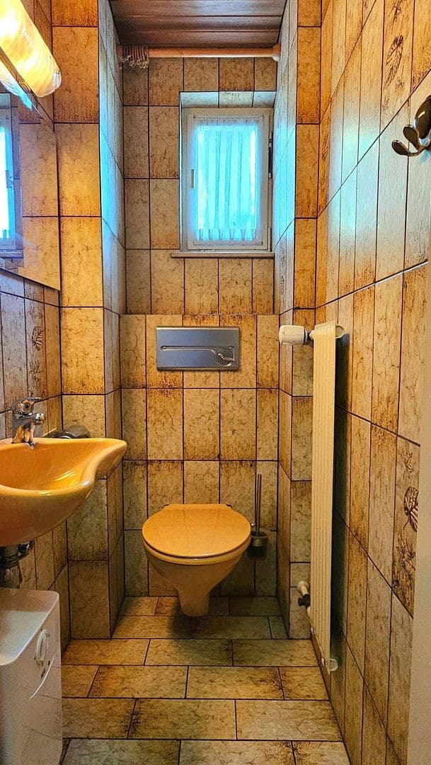 Predaj domu 110 m², pozemek 324 m², Schwalbach am Taunus, Hesensko Predaj domu 110 m², pozemek 324 m², Schwalbach am Taunus, Hesensko