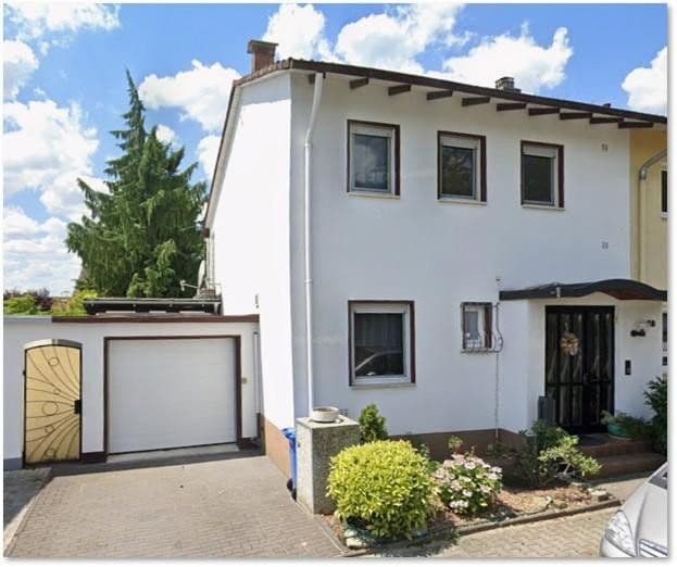 Predaj domu 110 m², pozemek 324 m², Schwalbach am Taunus, Hesensko Predaj domu 110 m², pozemek 324 m², Schwalbach am Taunus, Hesensko