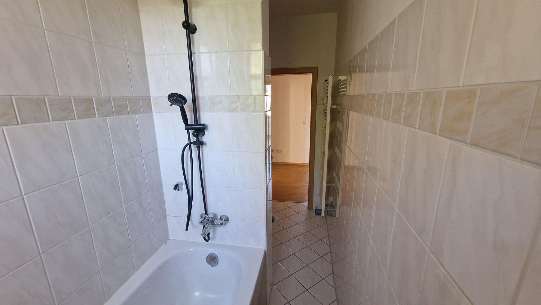 Predaj bytu 3-izbový 56 m², Holzhäuser Straße 66, Leipzig, Sasko Predaj bytu 3-izbový 56 m², Holzhäuser Straße 66, Leipzig, Sasko