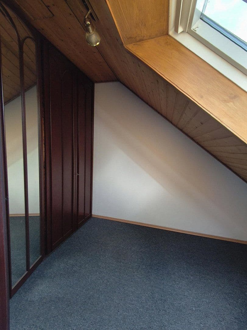 Predaj domu 150 m², pozemek 296 m², Neubruchstraße 16, Puchheim, Bavorsko Predaj domu 150 m², pozemek 296 m², Neubruchstraße 16, Puchheim, Bavorsko