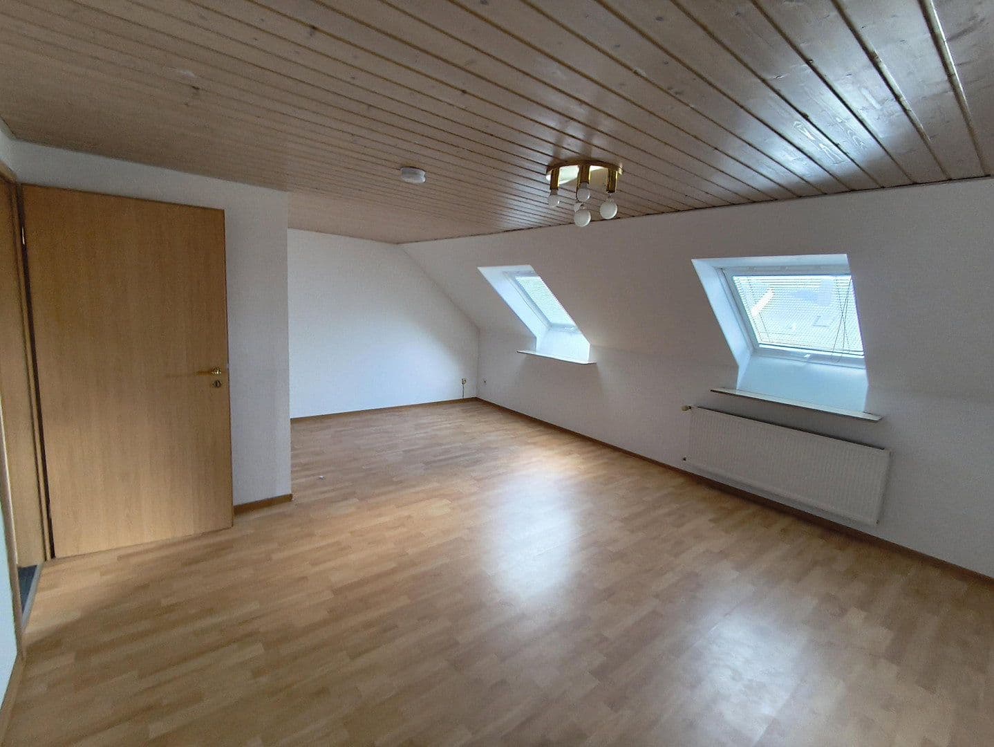 Predaj domu 150 m², pozemek 296 m², Neubruchstraße 16, Puchheim, Bavorsko Predaj domu 150 m², pozemek 296 m², Neubruchstraße 16, Puchheim, Bavorsko