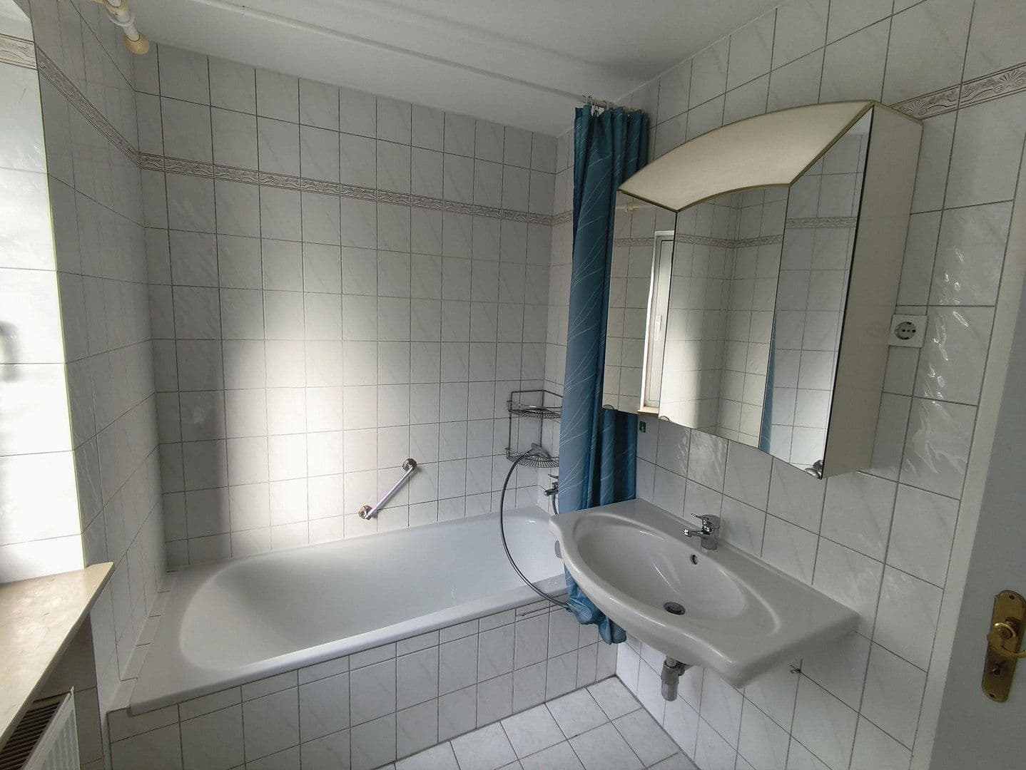Predaj domu 150 m², pozemek 296 m², Neubruchstraße 16, Puchheim, Bavorsko Predaj domu 150 m², pozemek 296 m², Neubruchstraße 16, Puchheim, Bavorsko