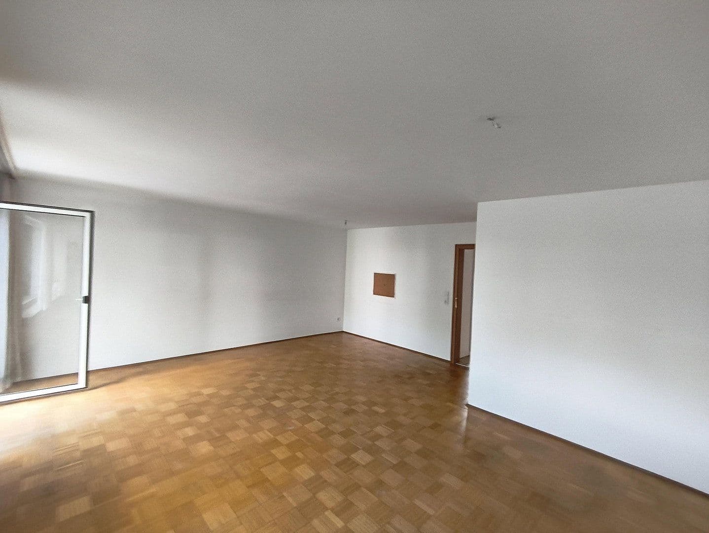 Predaj domu 150 m², pozemek 296 m², Neubruchstraße 16, Puchheim, Bavorsko Predaj domu 150 m², pozemek 296 m², Neubruchstraße 16, Puchheim, Bavorsko