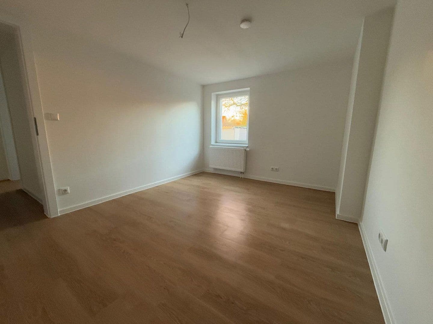 Prenájom bytu 3-izbový 100 m², Waller Straße 52, Winsen (Aller), Dolné Sasko Prenájom bytu 3-izbový 100 m², Waller Straße 52, Winsen (Aller), Dolné Sasko