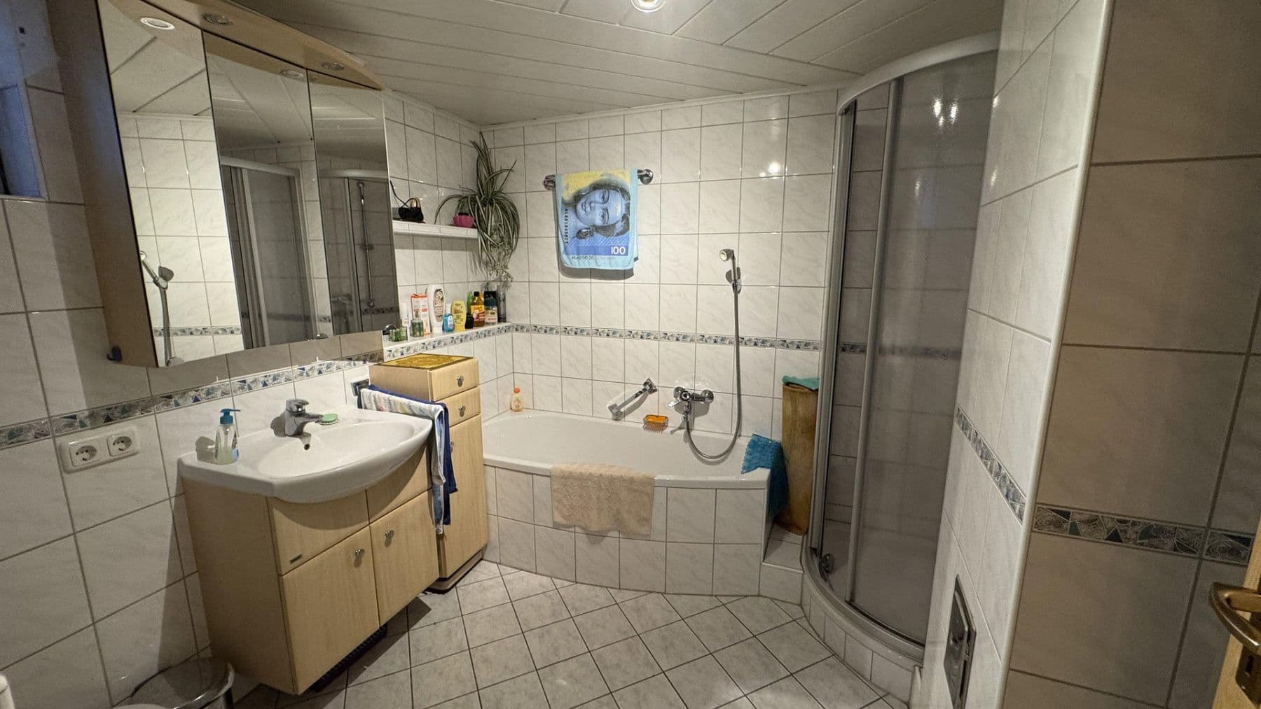 Predaj domu 179 m², pozemek 878 m², Schulgasse 40, Burgpreppach, Bavorsko Predaj domu 179 m², pozemek 878 m², Schulgasse 40, Burgpreppach, Bavorsko