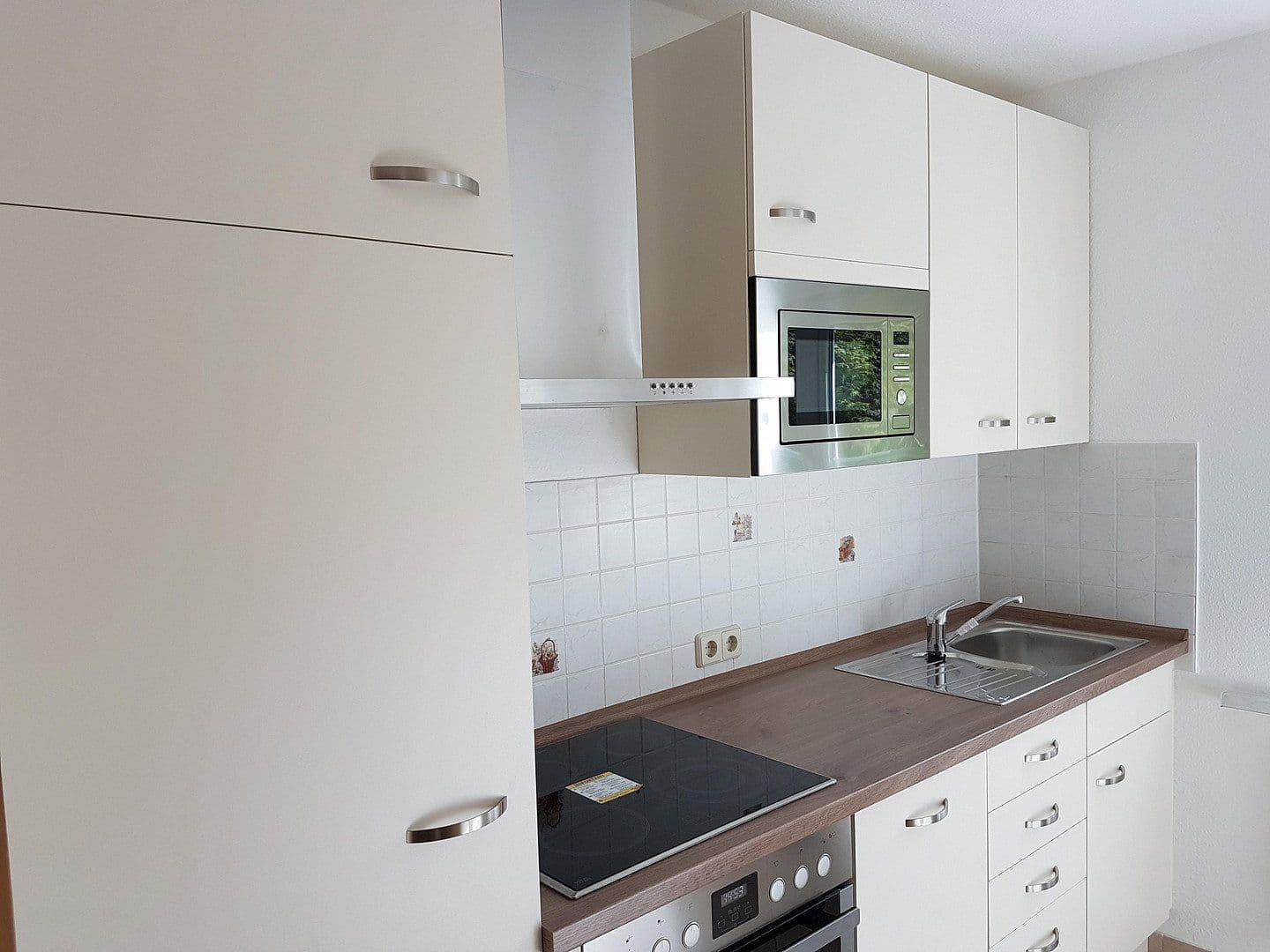 Prenájom bytu 3-izbový 65 m², Hochmannweg 1, Dresden, Sasko Prenájom bytu 3-izbový 65 m², Hochmannweg 1, Dresden, Sasko