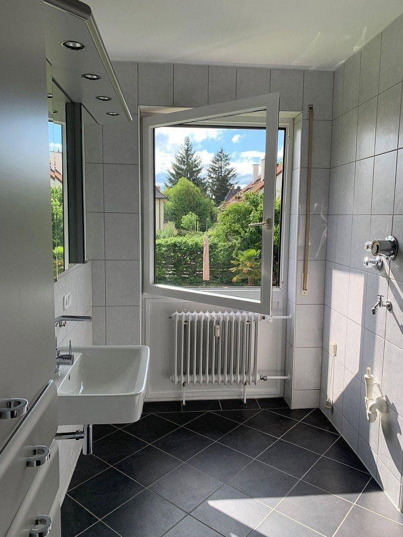 Predaj bytu 3-izbový 112 m², Camerloherstr. 124, München, Bavorsko Predaj bytu 3-izbový 112 m², Camerloherstr. 124, München, Bavorsko