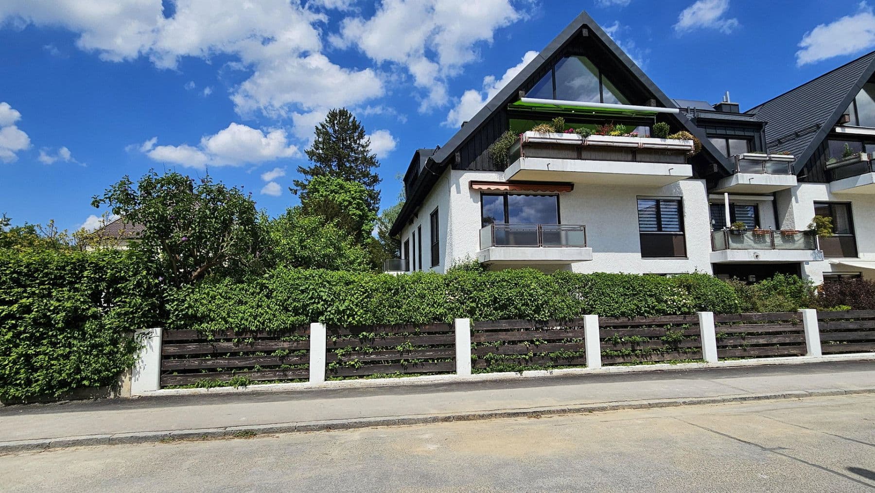 Predaj bytu 3-izbový 112 m², Camerloherstr. 124, München, Bavorsko Predaj bytu 3-izbový 112 m², Camerloherstr. 124, München, Bavorsko