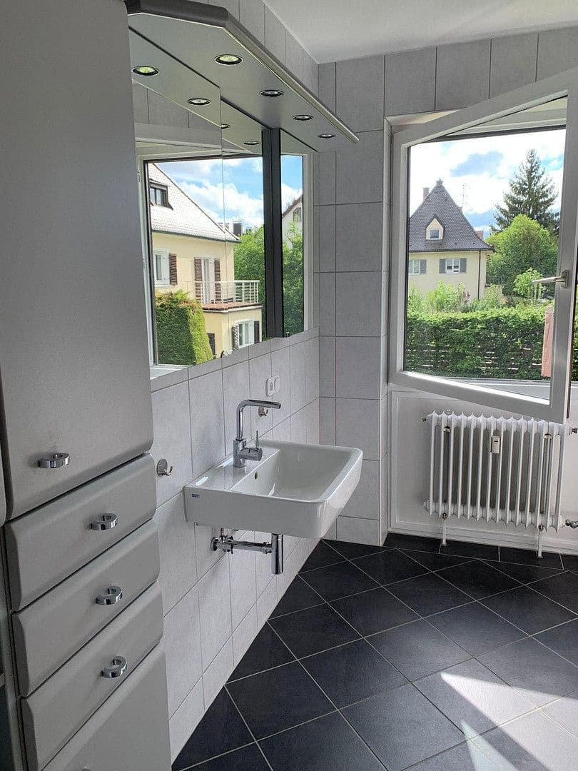 Predaj bytu 3-izbový 112 m², Camerloherstr. 124, München, Bavorsko Predaj bytu 3-izbový 112 m², Camerloherstr. 124, München, Bavorsko
