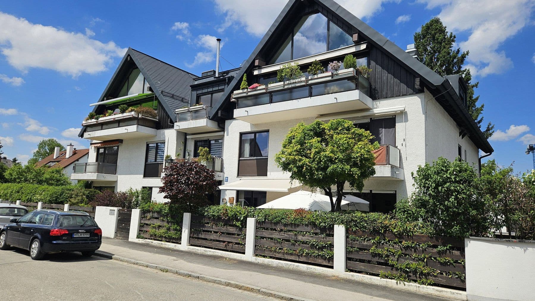 Predaj bytu 3-izbový 112 m², Camerloherstr. 124, München, Bavorsko Predaj bytu 3-izbový 112 m², Camerloherstr. 124, München, Bavorsko