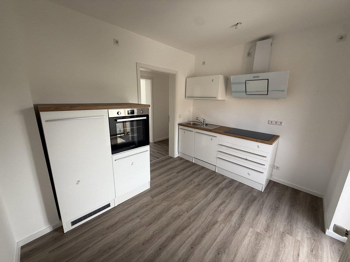 Prenájom bytu 3-izbový 75 m², Mittelstraße 33, Bad Nauheim, Hesensko Prenájom bytu 3-izbový 75 m², Mittelstraße 33, Bad Nauheim, Hesensko
