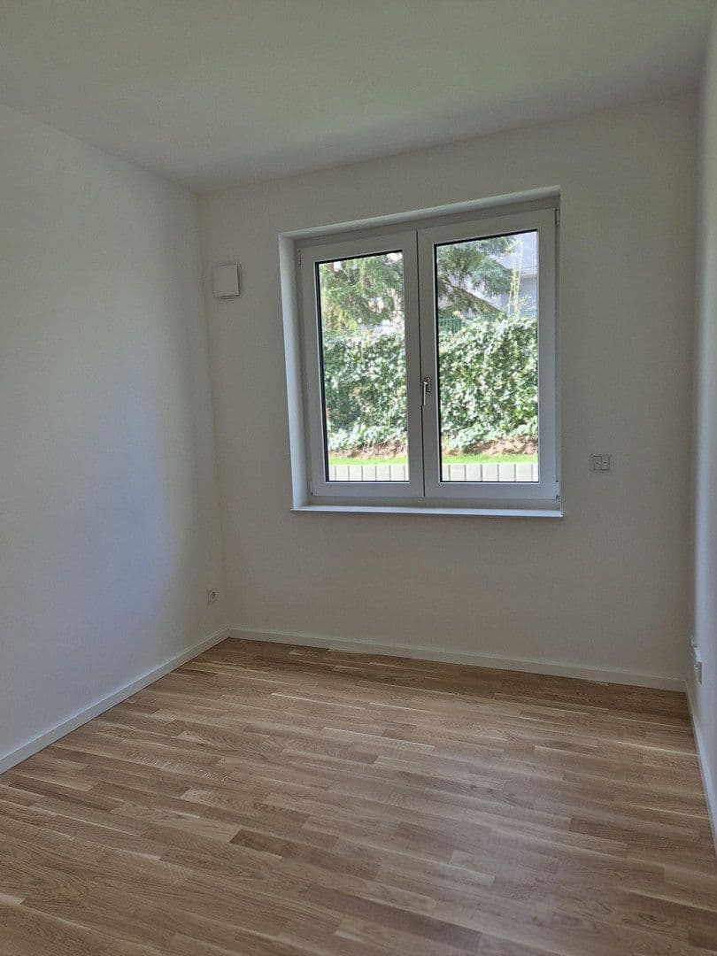 Prenájom bytu 3-izbový 77 m², Schillerstr. 21, Berlin, Berlín Prenájom bytu 3-izbový 77 m², Schillerstr. 21, Berlin, Berlín