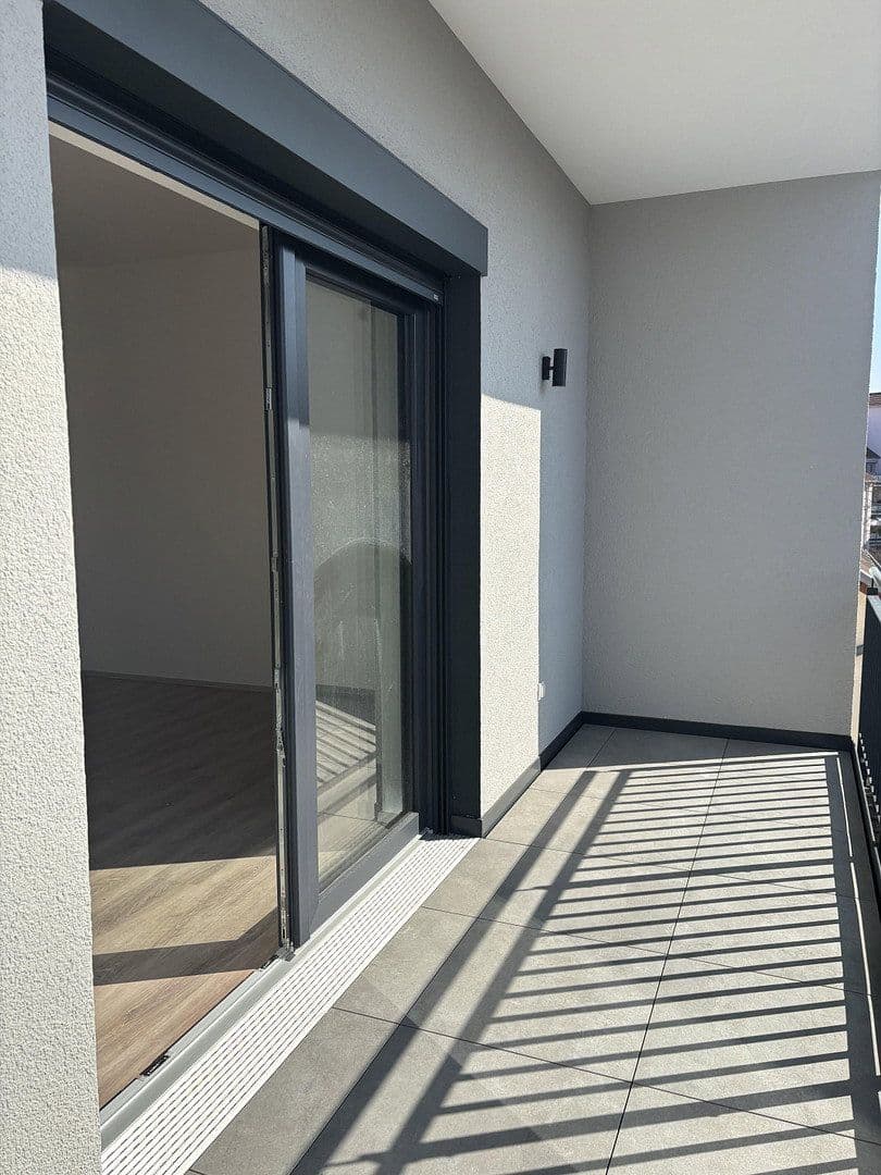 Prenájom bytu 2-izbový 85 m², Kaiserslautern, Porýnie-Falcko Prenájom bytu 2-izbový 85 m², Kaiserslautern, Porýnie-Falcko