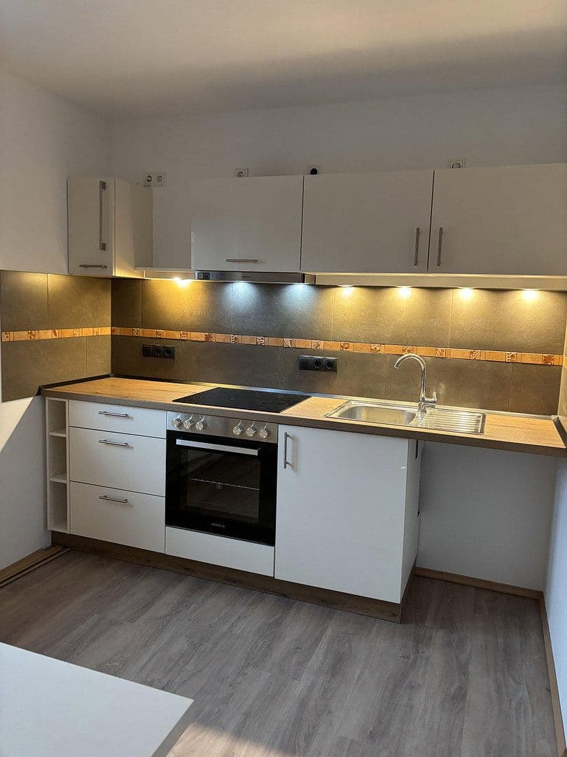Prenájom bytu 2-izbový 85 m², Kaiserslautern, Porýnie-Falcko Prenájom bytu 2-izbový 85 m², Kaiserslautern, Porýnie-Falcko