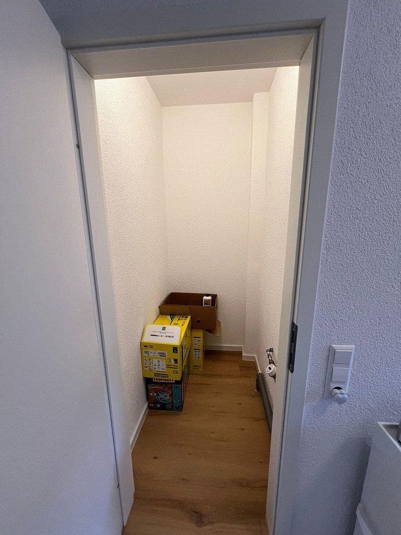 Prenájom bytu 1-izbový 46 m², Mannheim, Bádensko-Wurttembersko Prenájom bytu 1-izbový 46 m², Mannheim, Bádensko-Wurttembersko