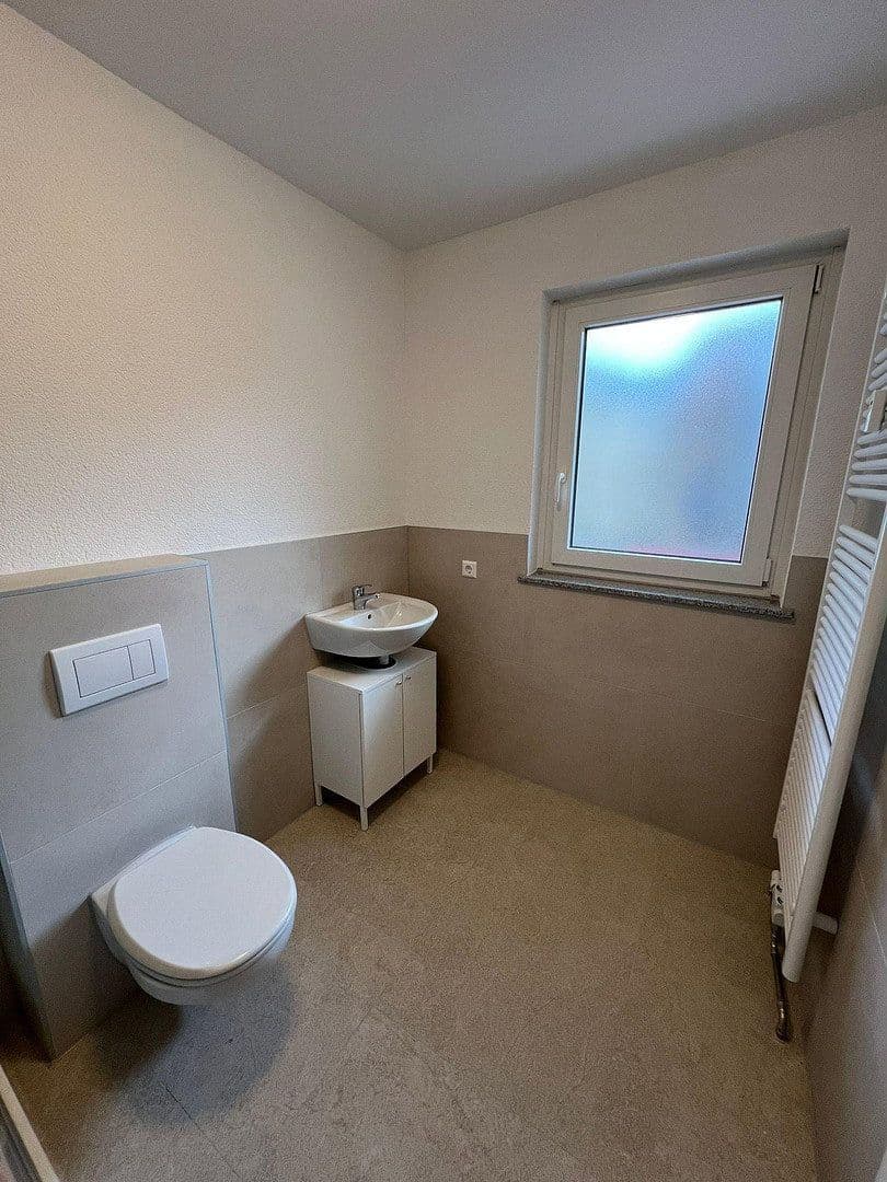 Prenájom bytu 1-izbový 46 m², Mannheim, Bádensko-Wurttembersko Prenájom bytu 1-izbový 46 m², Mannheim, Bádensko-Wurttembersko