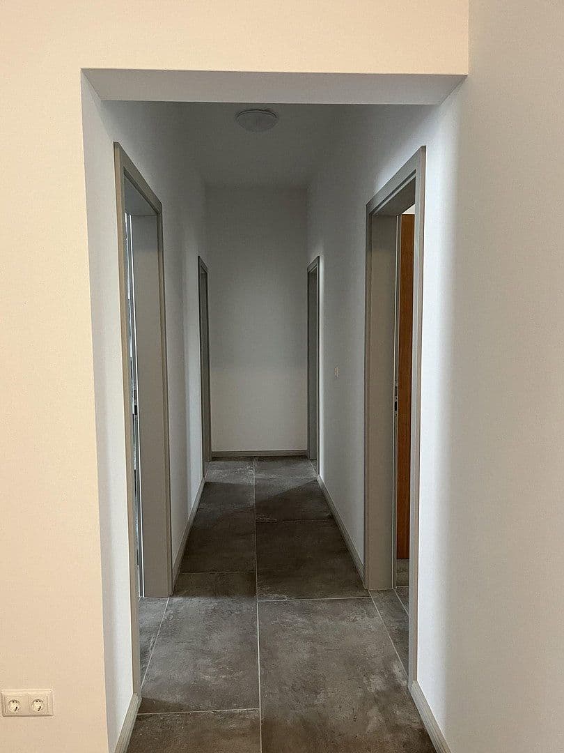 Prenájom bytu 4-izbový 114 m², Dummerstorf, Meklenbursko-Predpomoransko Prenájom bytu 4-izbový 114 m², Dummerstorf, Meklenbursko-Predpomoransko
