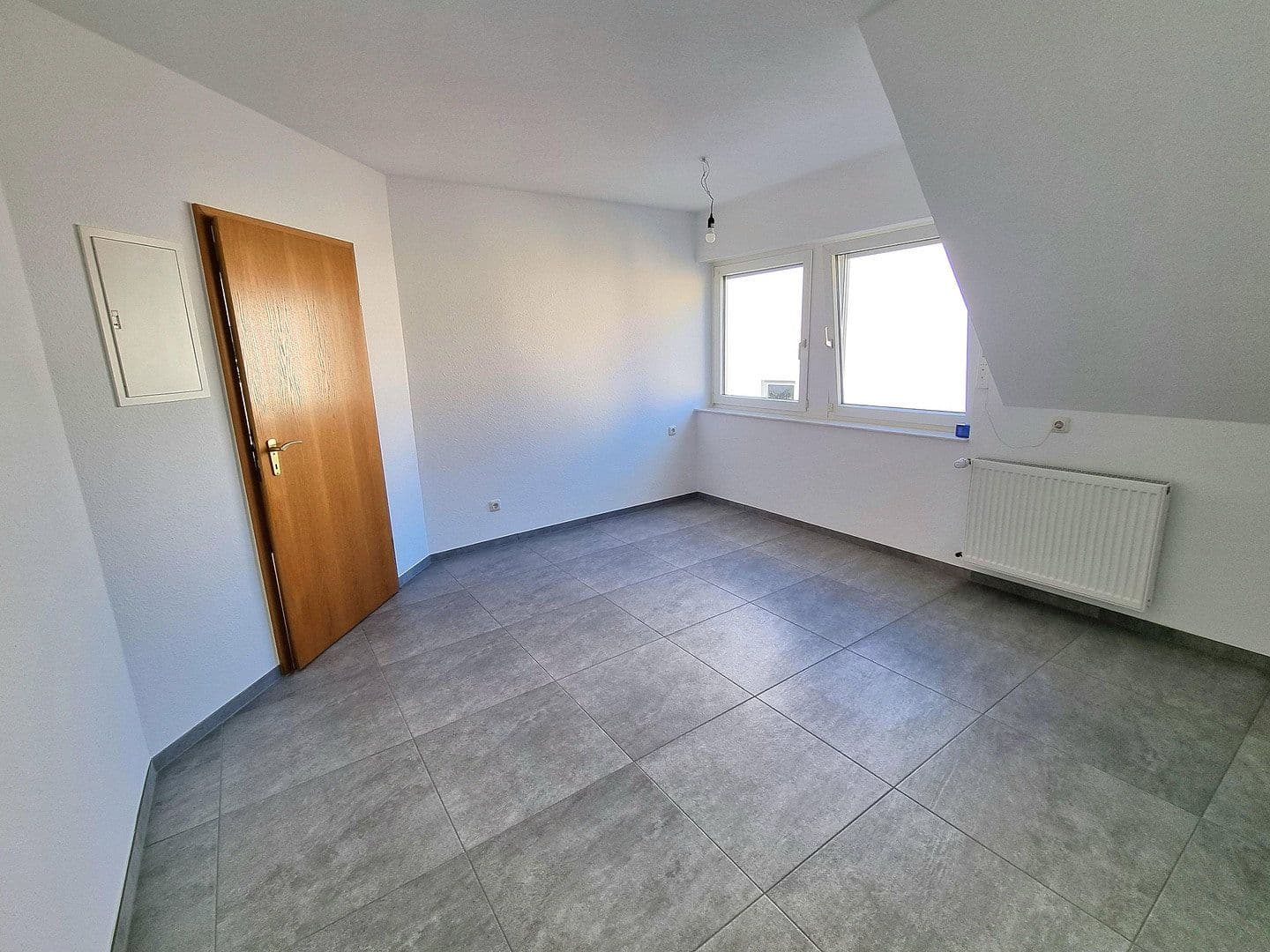 Prenájom bytu 3-izbový 119 m², Bochum, Severné Porýnie - Westfálsko Prenájom bytu 3-izbový 119 m², Bochum, Severné Porýnie - Westfálsko