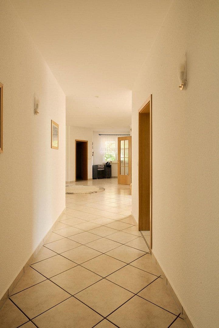 Predaj domu 277 m², pozemek 3.439 m², Treuenbrietzen, Brandenbursko Predaj domu 277 m², pozemek 3.439 m², Treuenbrietzen, Brandenbursko
