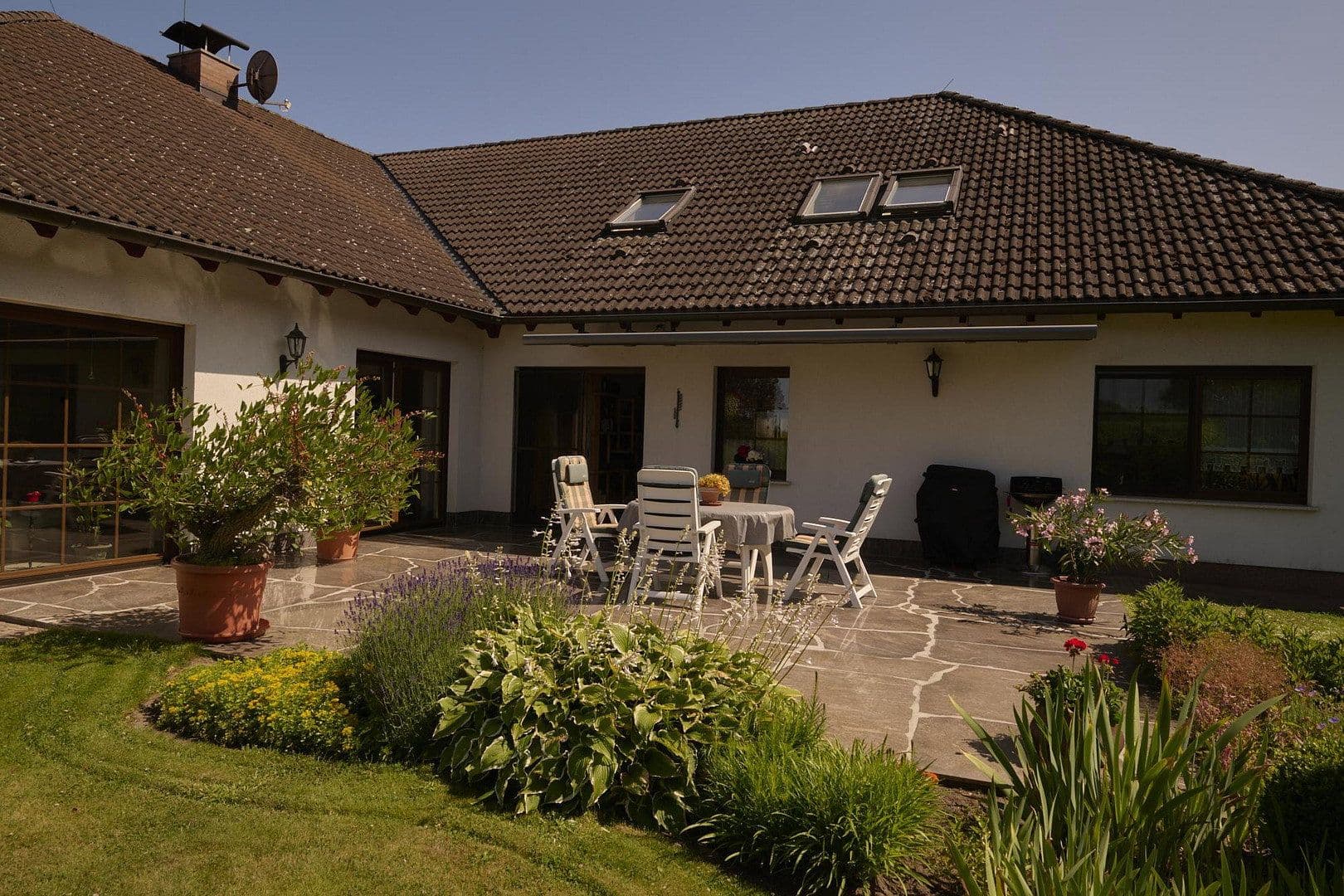 Predaj domu 277 m², pozemek 3.439 m², Treuenbrietzen, Brandenbursko Predaj domu 277 m², pozemek 3.439 m², Treuenbrietzen, Brandenbursko
