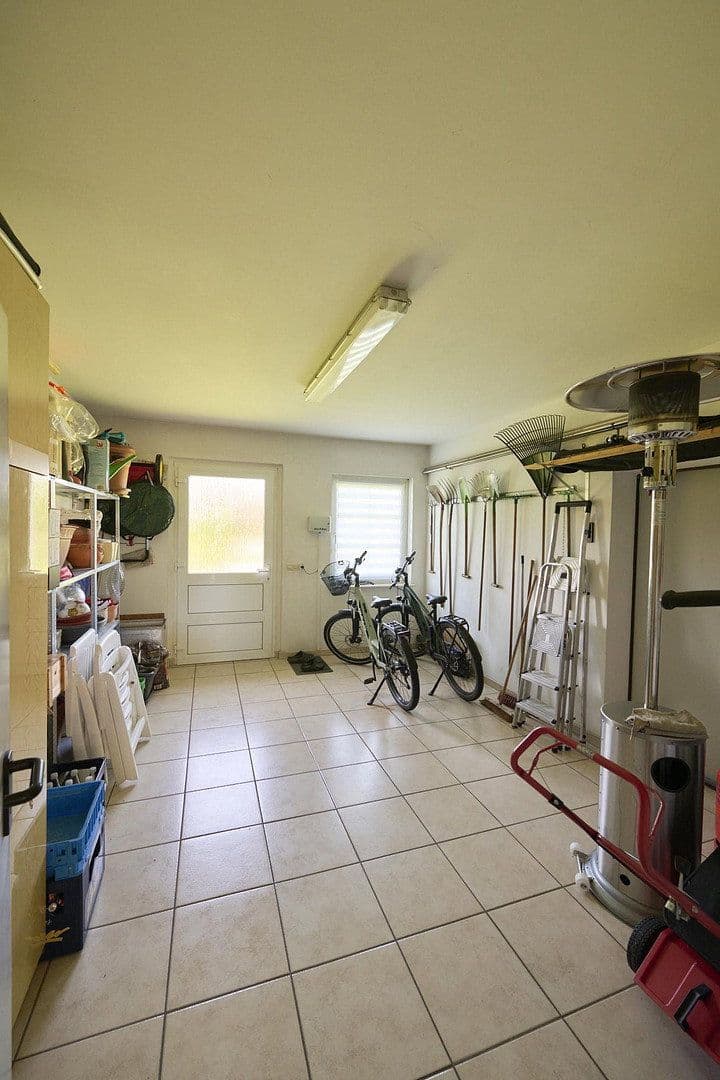 Predaj domu 277 m², pozemek 3.439 m², Treuenbrietzen, Brandenbursko Predaj domu 277 m², pozemek 3.439 m², Treuenbrietzen, Brandenbursko