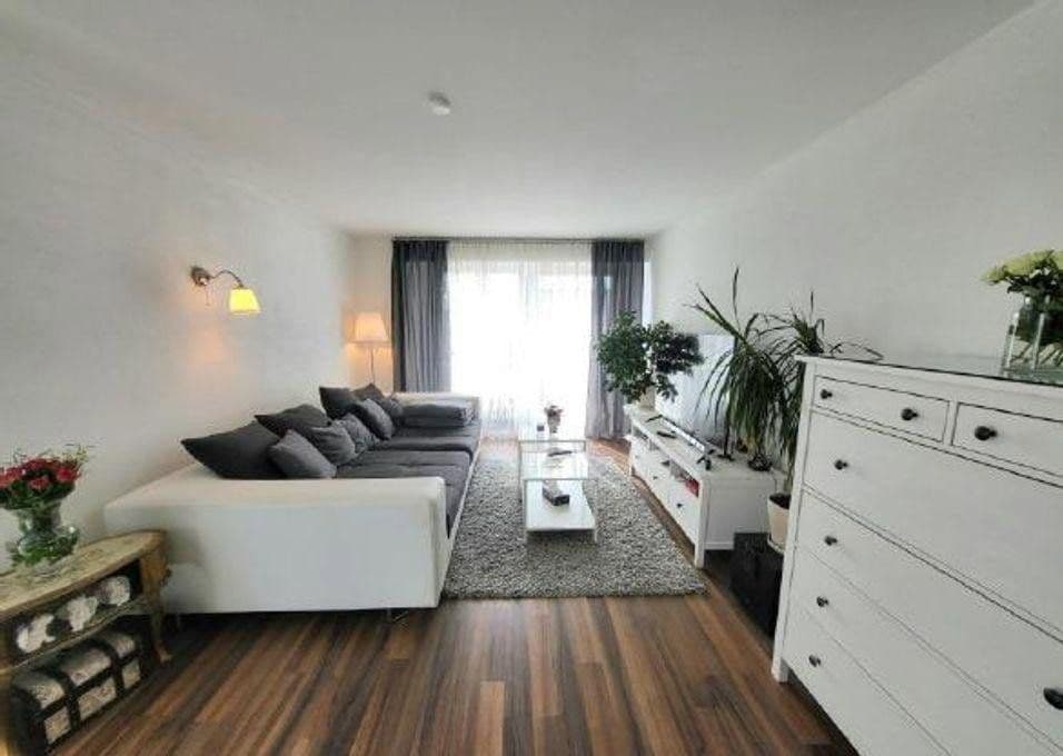Predaj bytu 3-izbový 73 m², Herrenberg, Bádensko-Wurttembersko Predaj bytu 3-izbový 73 m², Herrenberg, Bádensko-Wurttembersko