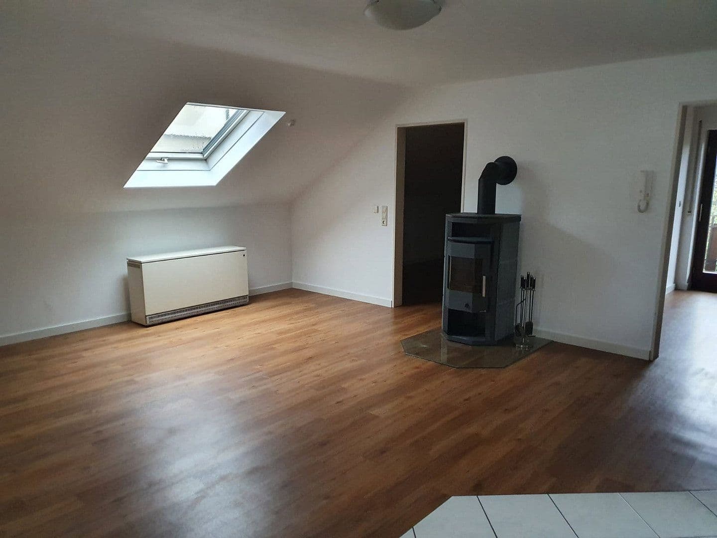 Prenájom bytu 4-izbový 71 m², Auenwald, Bádensko-Wurttembersko Prenájom bytu 4-izbový 71 m², Auenwald, Bádensko-Wurttembersko